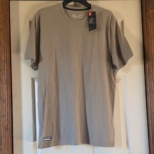 Under Armour Men's Short Sleeve Tee in Tan